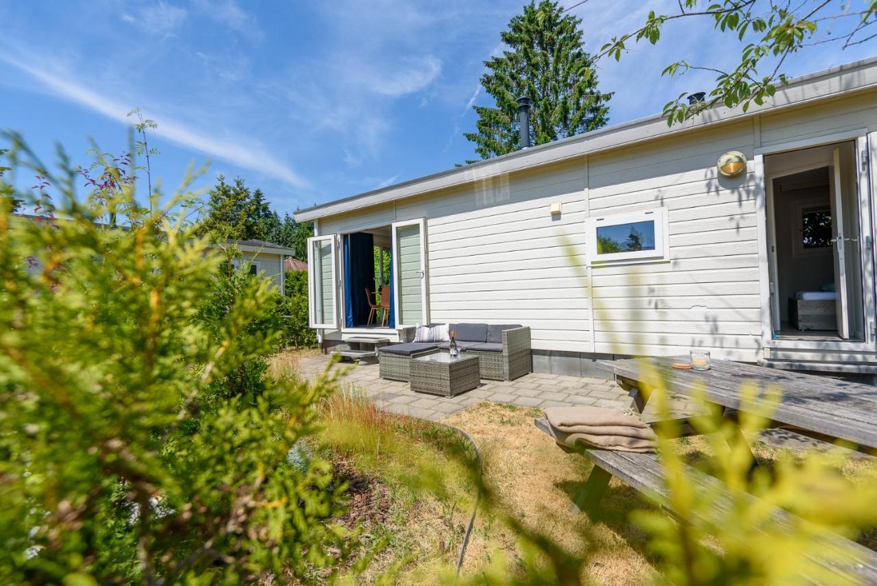 Rustig Gelegen Gezellig Chalet Op De Veluwe Putten Bagian luar foto